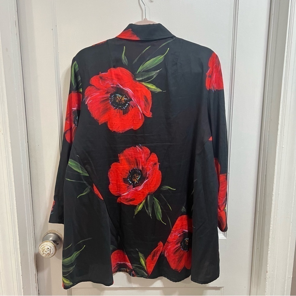 Finley Poppy Print 3/4 sleeve button down blouse - Picture 3 of 6